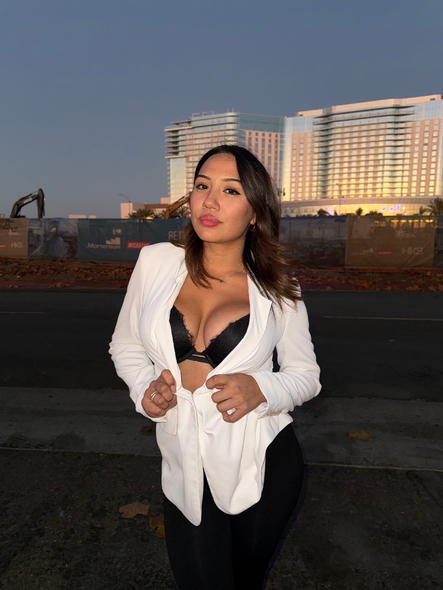 Take a pause and enjoy Ali Cruz — streaming from Konya