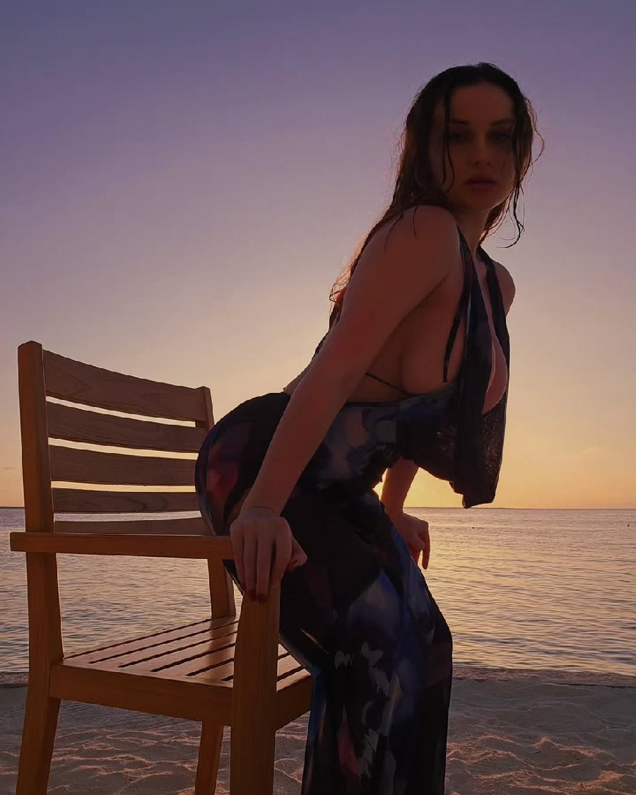 Sexy girl Miranda Faith nude in Konya