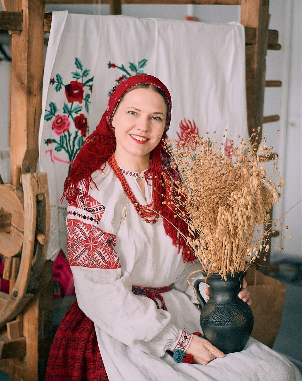 Women in Slavic costumes in Konya