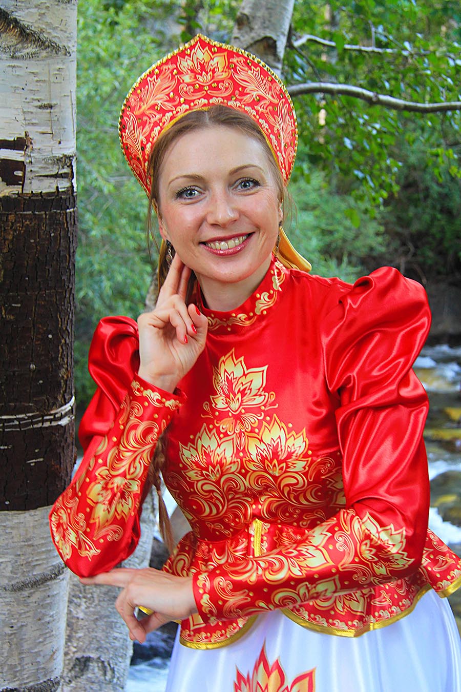 Women in Slavic costumes in Konya