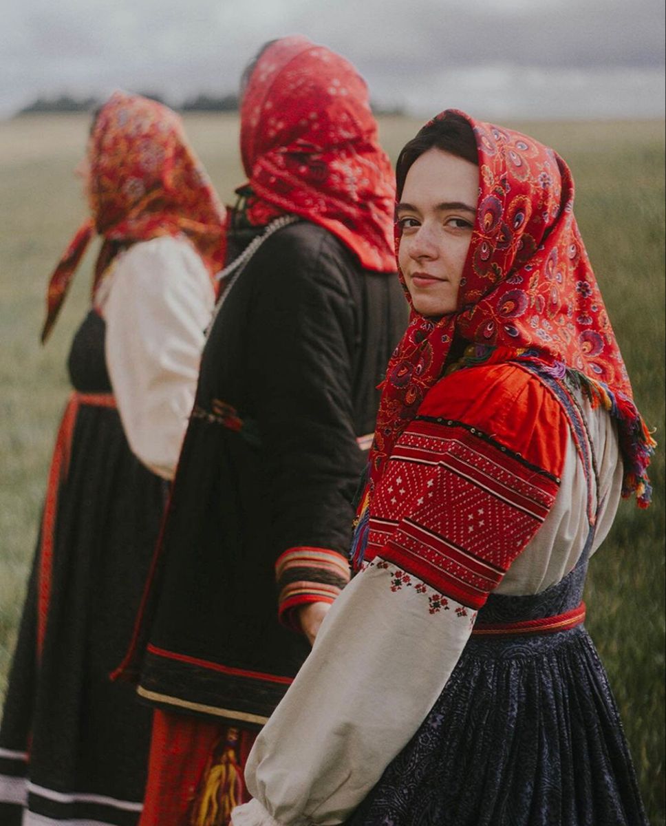 Women in Slavic costumes in Konya