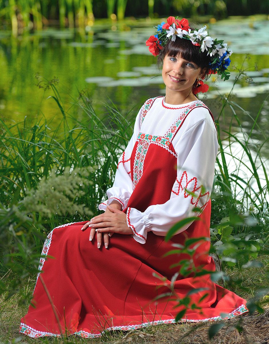 Beautiful girl Girls in Slavic costumes in Konya