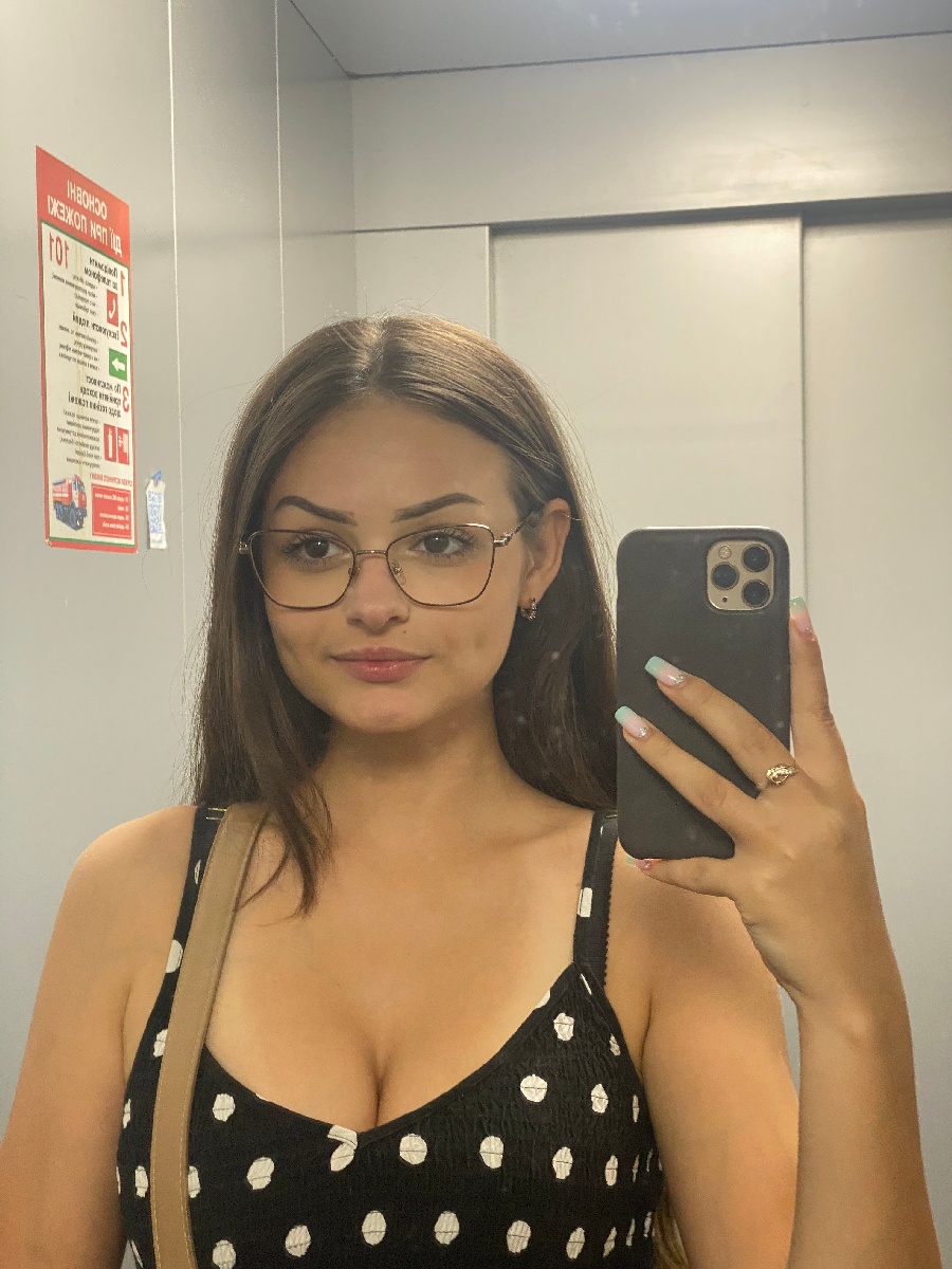 Sexy model Stacy in Konya